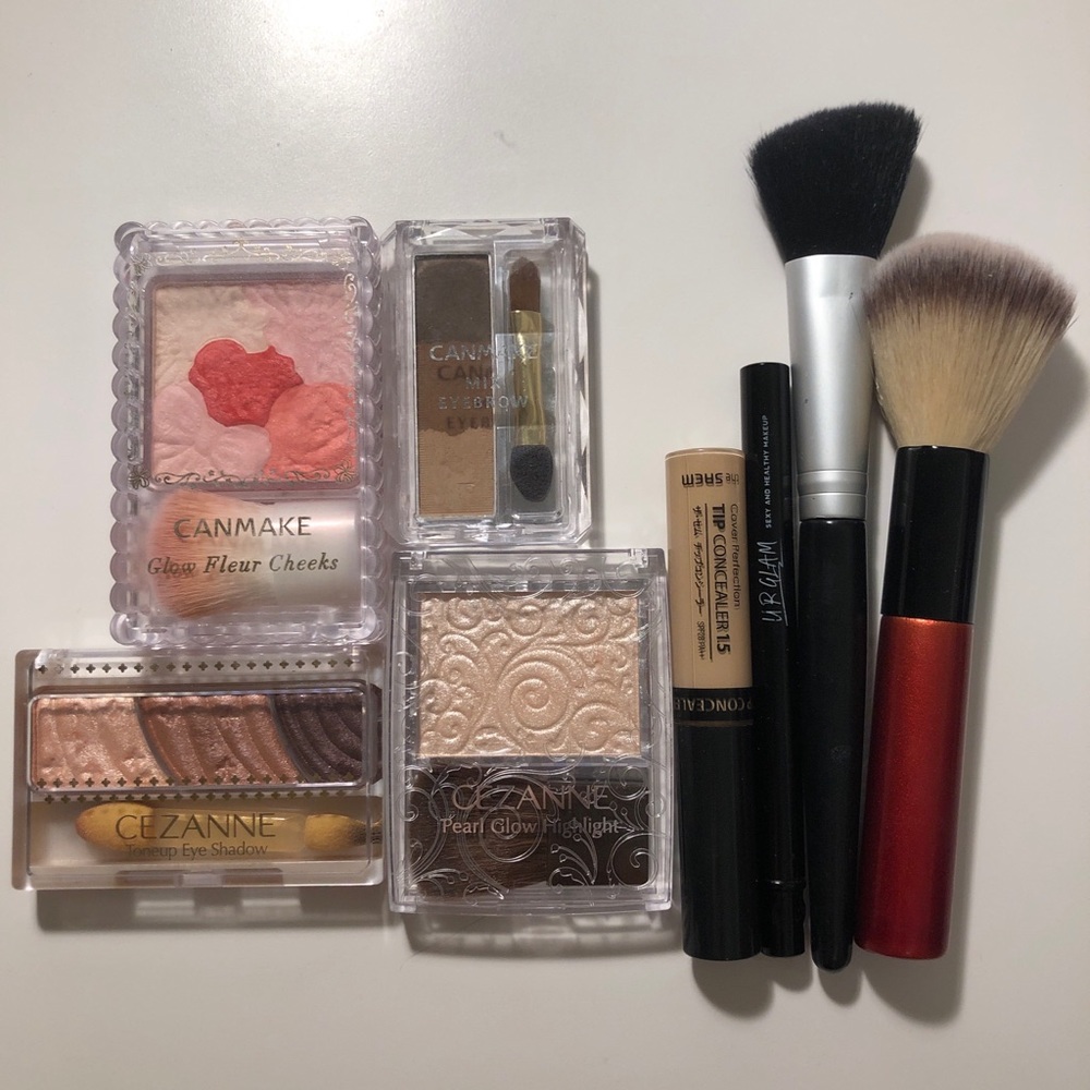 JAPANESE/KOREAN FAMOUS MAKEUP SET 8